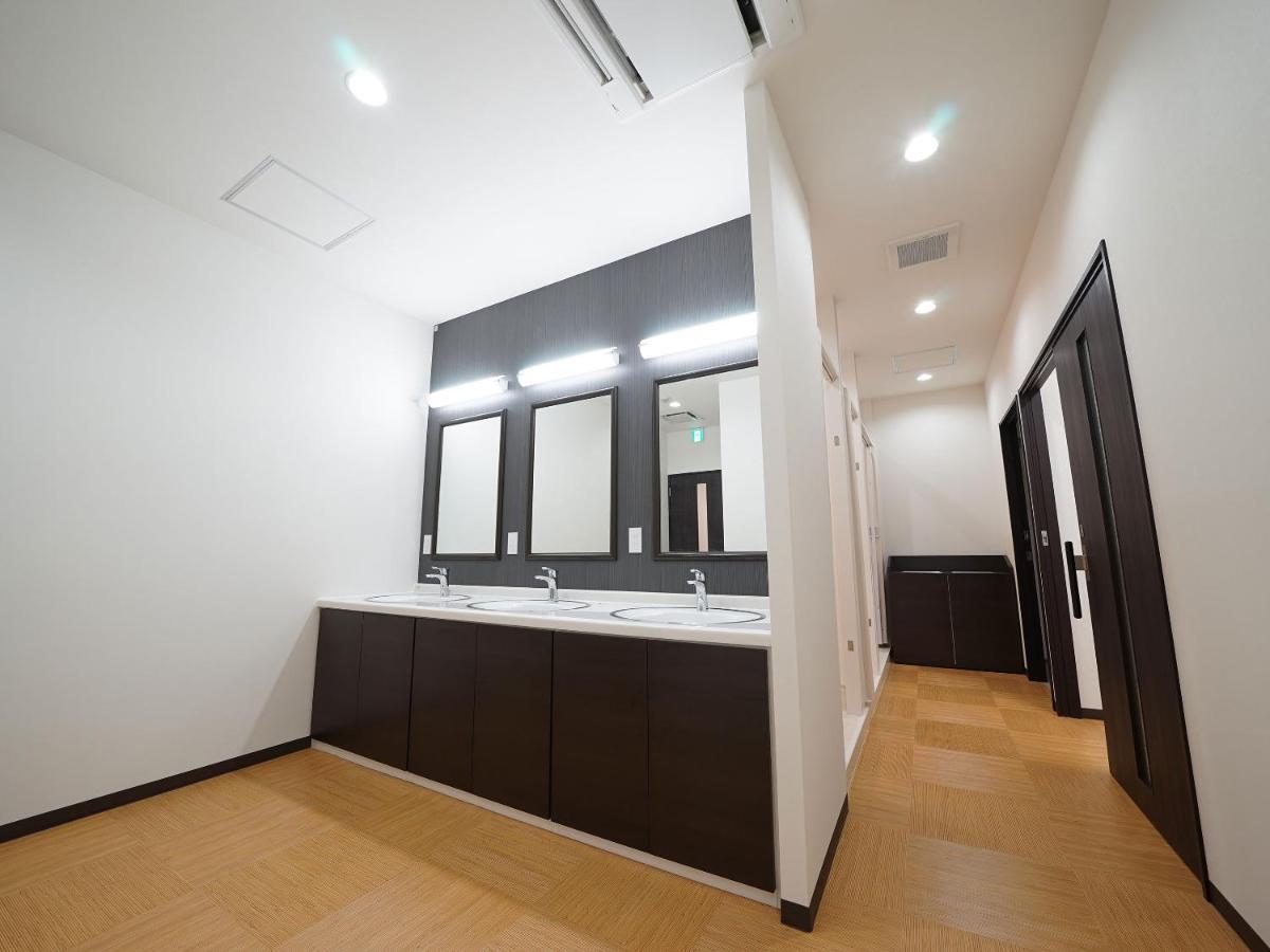 Wellcabin Tenjin - Male Only Fukuoka  Exterior photo